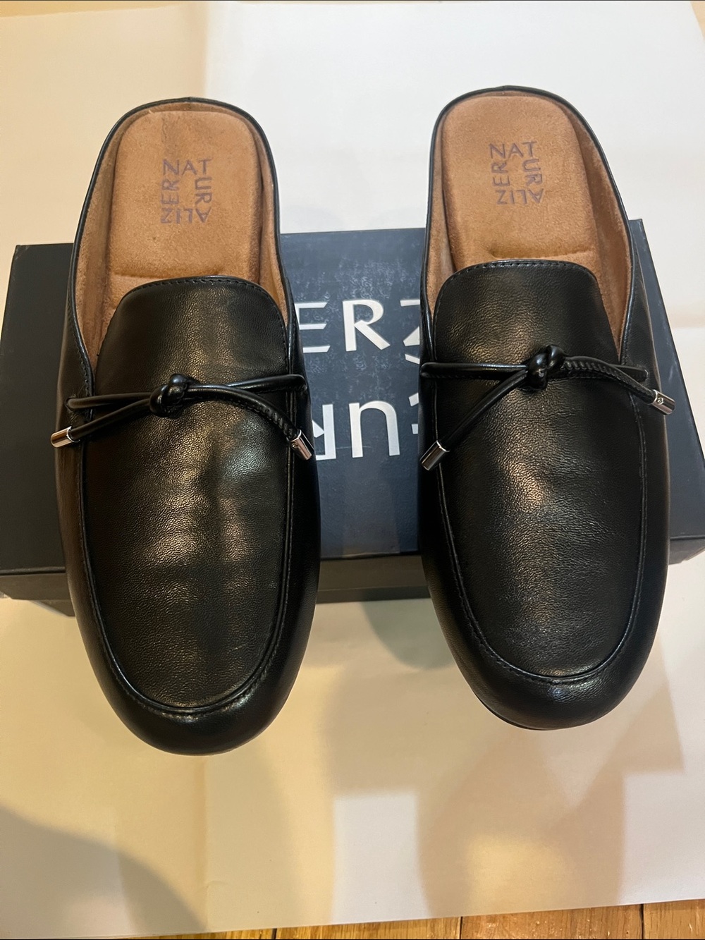 Naturalizer Black Leather Slip-On Knot-Detail Loafers